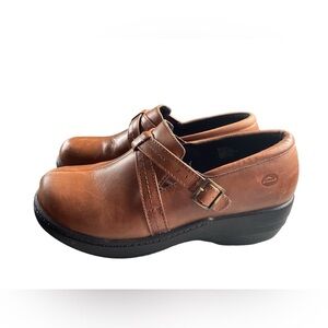 Abeo Bella Brown Leather Clogs With Buckle, size 9.5, Slip Resistant